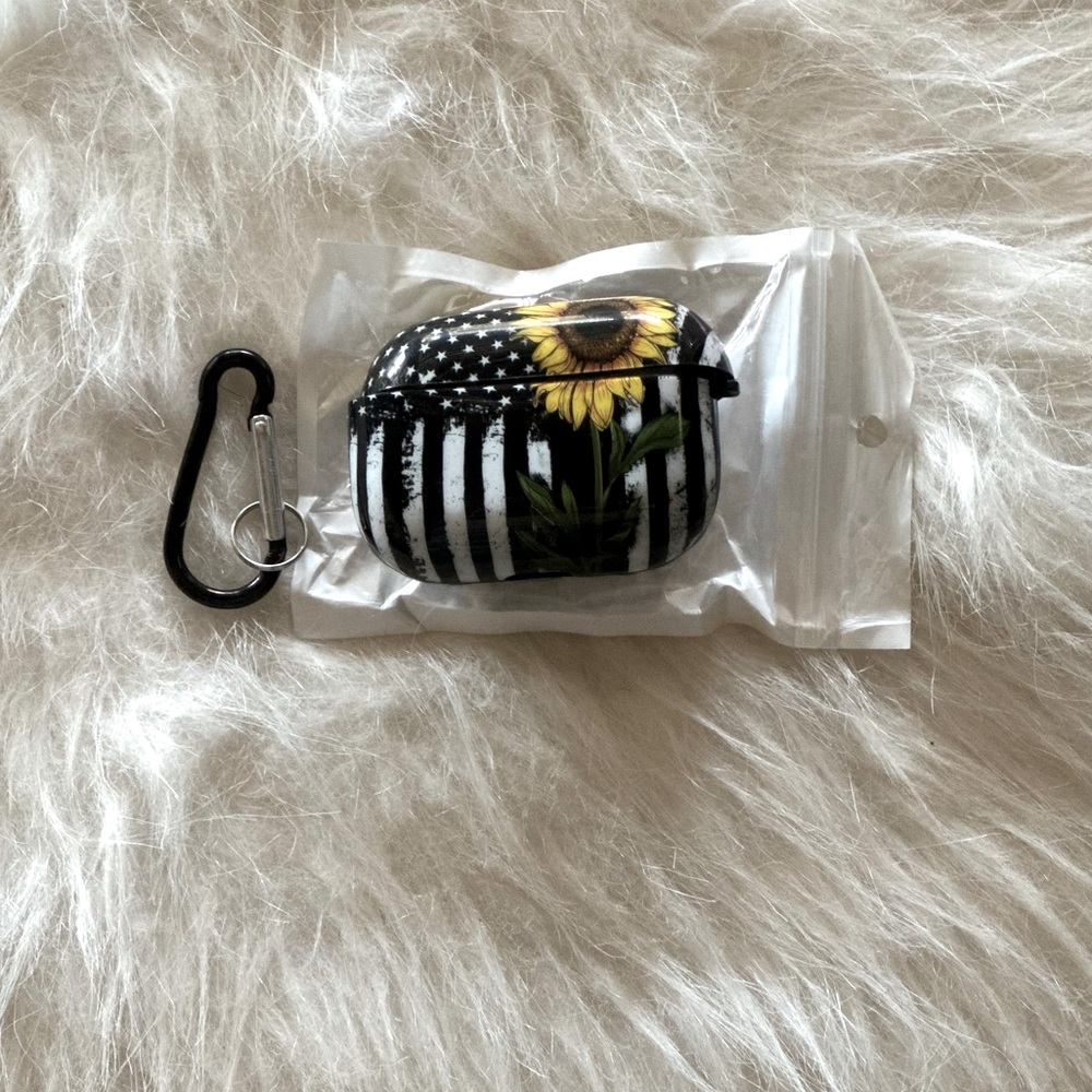 Brand New Never Used Apple AirPod Pros Case